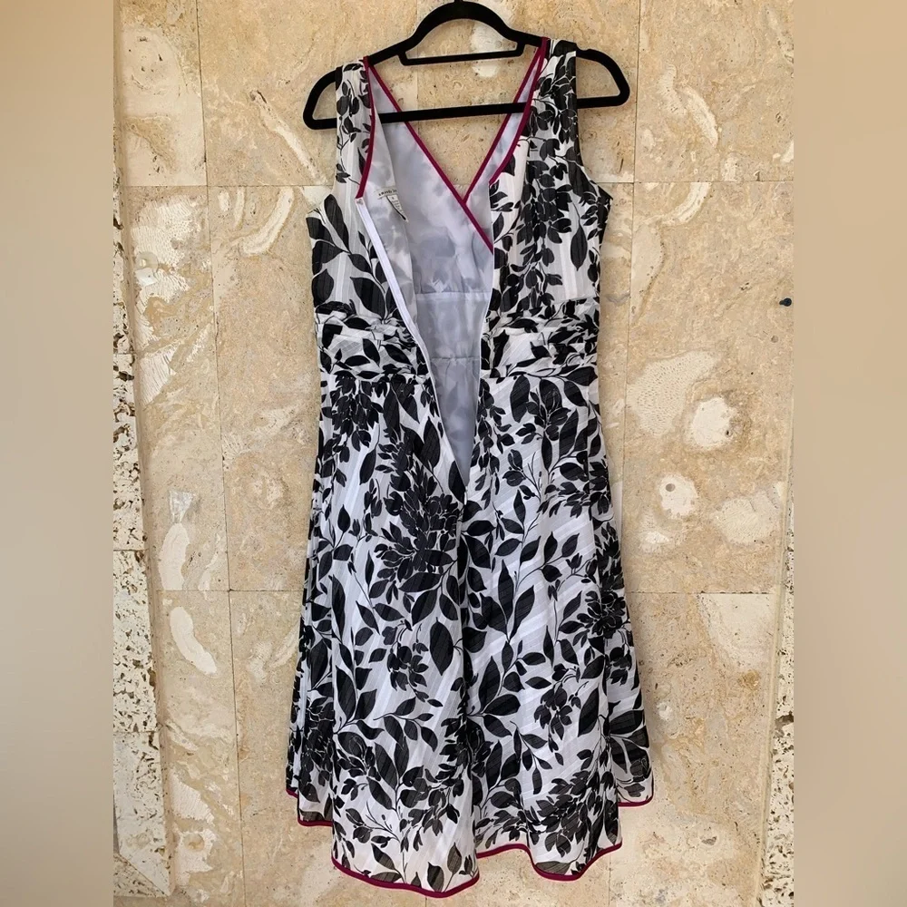 Women’s Casual Dress - Picture 6 of 10